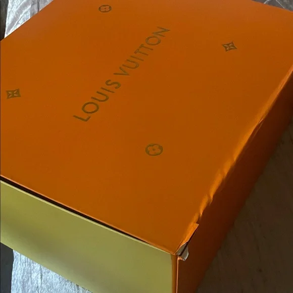 Louis Vuitton Brown and Black Tote GM - Picture 4 of 5